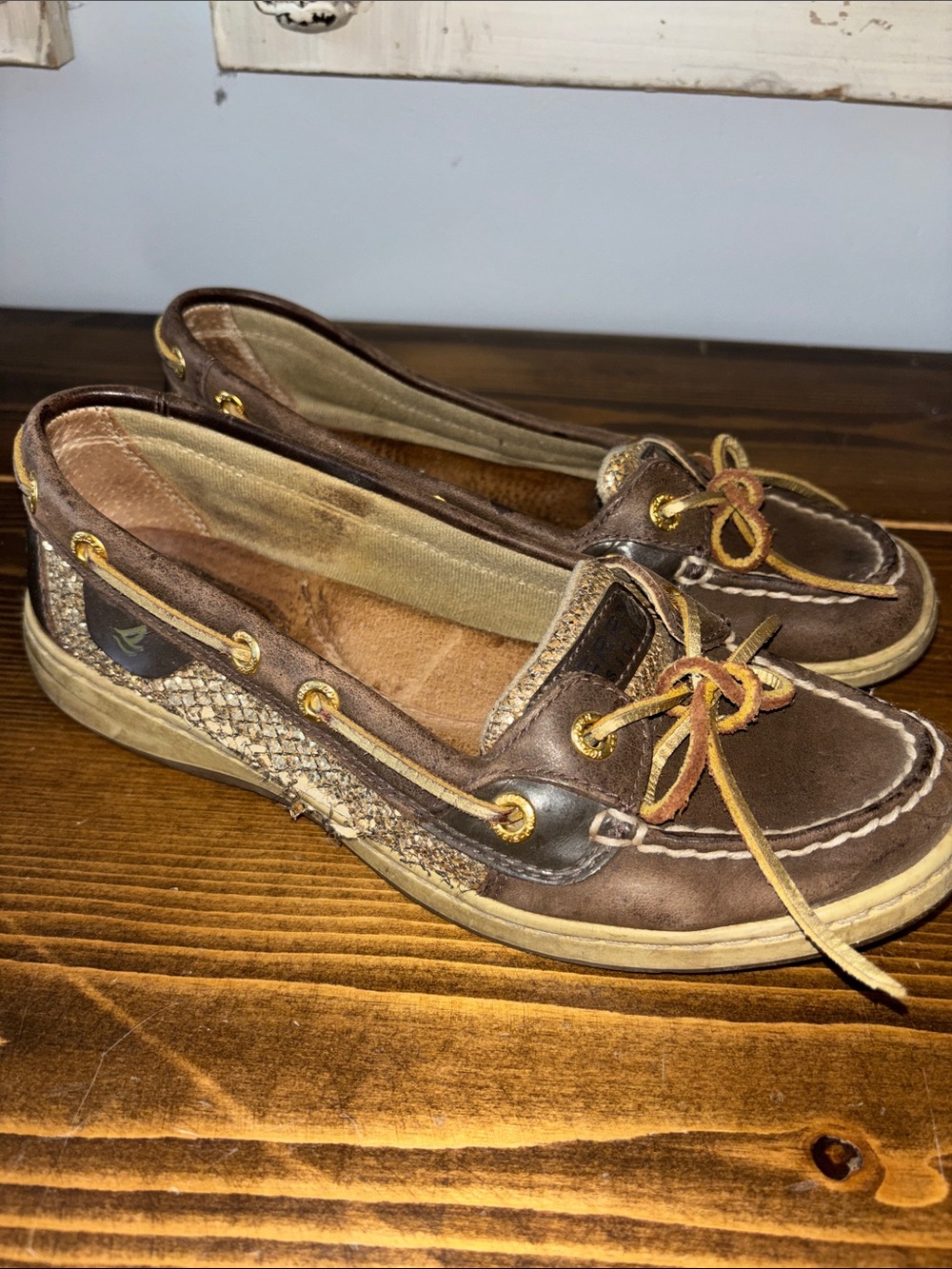 Sperry Women’s Brown Leather Boat Shoes with Rope Trim